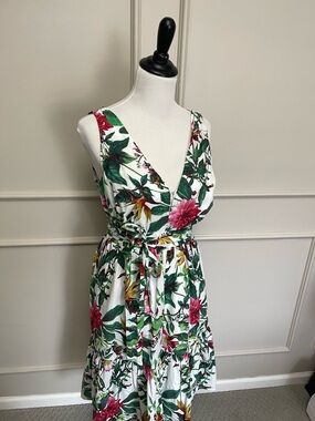 Floral V-Neck Tiered Midi Dress in White and Green